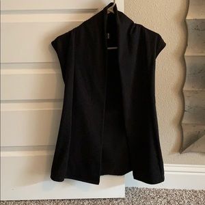 Black Sleeveless Light Vest